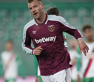 Ярмоленко переміг у незвичному конкурсі серед гравців Вест Хема: курйозне відео