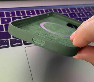 Некоторые пользователи получили дефектные чехлы от Apple для iPhone 12