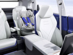 У Китаї розробили незвичайний автомобіль для молодих мам