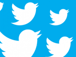 Трамп выходит в Twitter из незащищенного смартфона