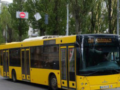 Без радіо і шансону. Водіям автобусів і таксі заборонили вмикати музику в салоні