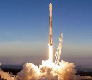 Названа конфигурация компьютеров на ракетах SpaceX для запуска людей в космос