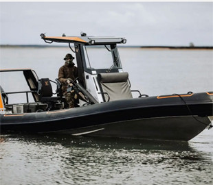 Шведські розробники представили військовий катер XW Modular 750