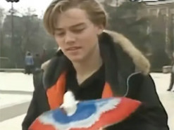 В сети показали раритетное видео с 20-летним Ди Каприо перед съемками "Титаника"