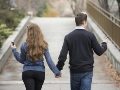 Исследование: чрезмерное использование смартфона вызывает потерю сна