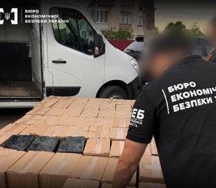 Судитимуть буковинця, який замовив через інтернет 26 тис. пачок контрафактних цигарок на продаж