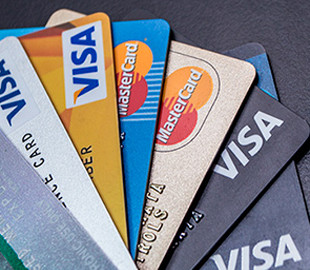 «Картковий» курс гривні у ПриватБанк за кордоном залишиться стабільним