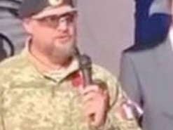 Окупант у вкраденій українській формі вийшов на мітинг у Росії