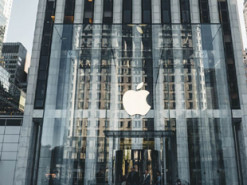 Apple переносит презентацию новых смартфонов iPhone