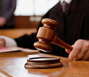 На Львівщині судитимуть чоловіка, який «вирішував» виїзд за кордон військовозобов’язаних