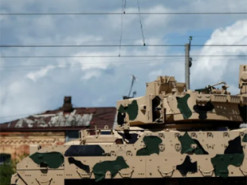 Кожен коштує $2 млн. В Україні зробили екрани для БМП Bradley, здатні захистити від атак російських дронів