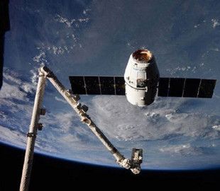 Илон Маск планирует запустить на орбиту Земли еще 60 своих интернет-спутников