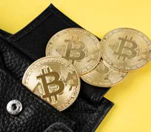 Криптовалюту в Україні обкладуть податком: хто має платити і скільки