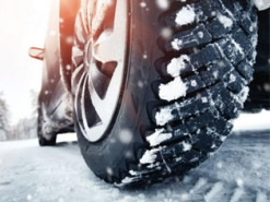 Коли настає час міняти літні шини на зимові: відповідь механіків