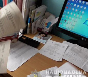 В Украине за неделю открыли более 80 уголовных производств за подделку COVID-документов