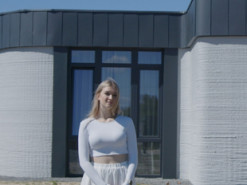 Революція в українському будівництві. Для родини загиблого захисника з Ірпеня зробили 3D-будинок