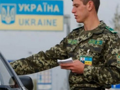 Виїзд чоловіків за кордон: міністр пояснила, коли запрацює "єВідрядження"