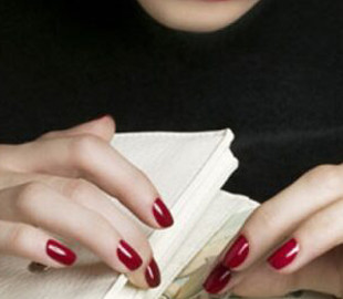 На Рівненщині банківська працівниця оформлювала кредити на померлих громадян