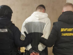 У Житомирі викрили наркодилерів: отримували замовлення через онлайн-магазин