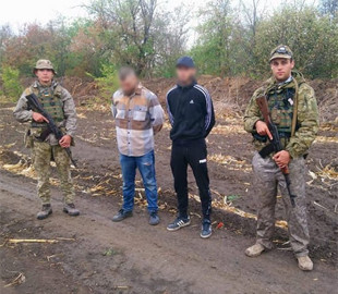 Йшли пішки за кордон: в Одеській області затримали ухилянтів