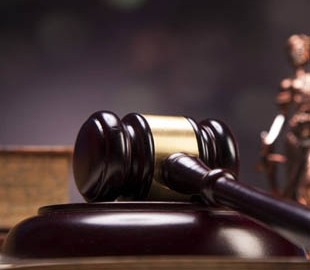 Можно ли устанавливать на iOS приложения не из App Store? Решит суд