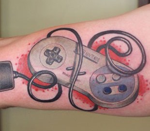 Энтузиаст разработал татуировку-контроллер