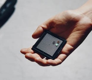 На секретной конференции Amazon показали новый чип