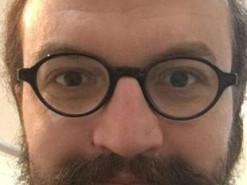 Блогери викрили проросійського пропагандиста, який маскувався під благодійника