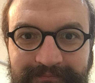 Блогери викрили проросійського пропагандиста, який маскувався під благодійника