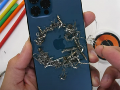 iPhone 12 Pro показал невероятную прочность на изгиб