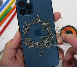 iPhone 12 Pro показал невероятную прочность на изгиб