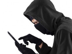 Бывшую сотрудницу СБУ поймали на старую уловку "родственники в полиции" и выманили треть миллиона гривен