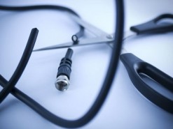 Кабельное и спутниковое ТВ потеряли часть аудитории - зрители уходят в сеть