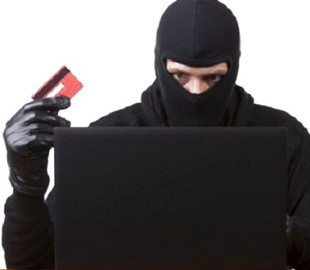 Обіцяв вивезти з Чернігова, а натомість зник: поліція затримала перевізника-шахрая