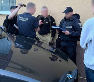 Кіберполіція викрила хакерів, які здійснювали фішингові атаки на іноземні банки