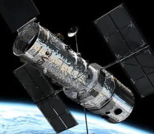 Почти месяц без Хаббла: NASA продолжает искать “лекарство” для космического телескопа
