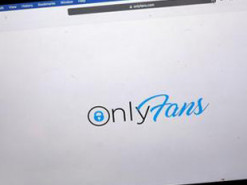 Поліція уважно стежить за дівчатами в OnlyFans: у Києві судять вебкам модель