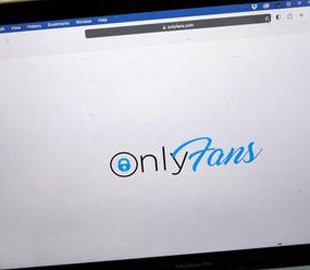 Поліція уважно стежить за дівчатами в OnlyFans: у Києві судять вебкам модель