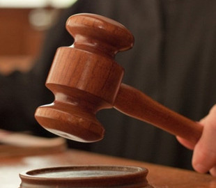 У Білопіллі підозрювану у вбивсті немовляти взяли під домашній арешт