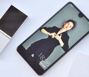 Безрамочный смартфон Sharp готов к началу продаж