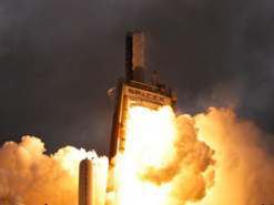 Маск показал посадку ракеты Falcon-9 вблизи: впечатляющее видео