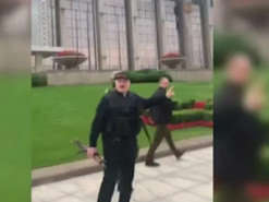 "Лукашембо" и боевой Коля: в соцсетях высмеивают прилет Лукашенко в резиденцию