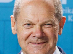 Шольца призвали перестать "спасать" путина