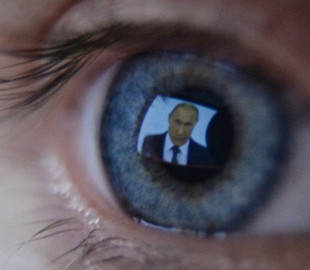 Понад 20 блогерів із країн Заходу причетні до поширення пропаганди РФ - Bloomberg