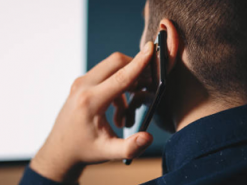 Дохід мобільних операторів зростає попри війну та втрату абонентів