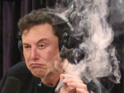 Ілон Маск запропонував Марку Цукербергу нову назву для Facebook