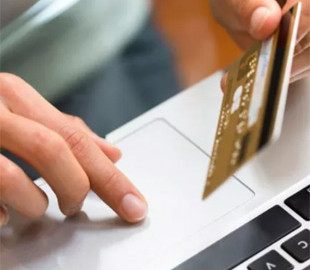 Ошукали на майже півмільйона гривень: п'ятеро українців стали жертвами шахраїв