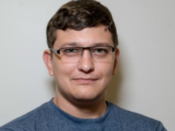 YouTube заблокував в Україні канал підсанкційного блогера Філімоненка