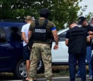 На Одещині у військкоматі знімали з обліку за 12 тисяч