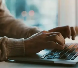 Податківець із Дніпропетровщини передавав конфіденційні дані телеграм-каналу